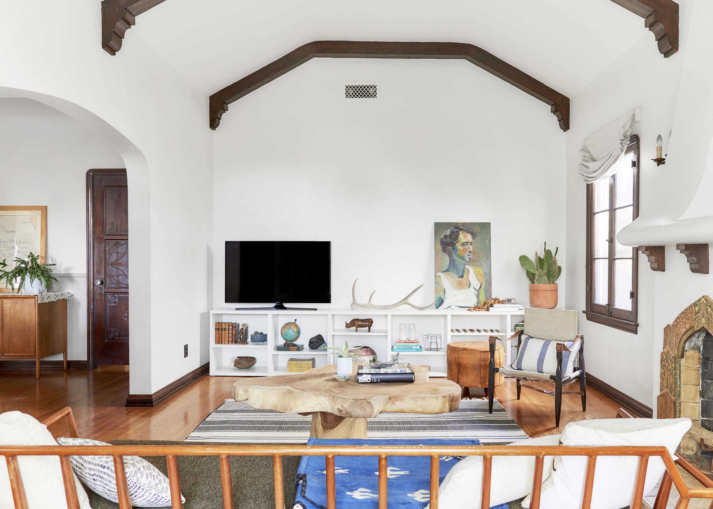 vintage living room